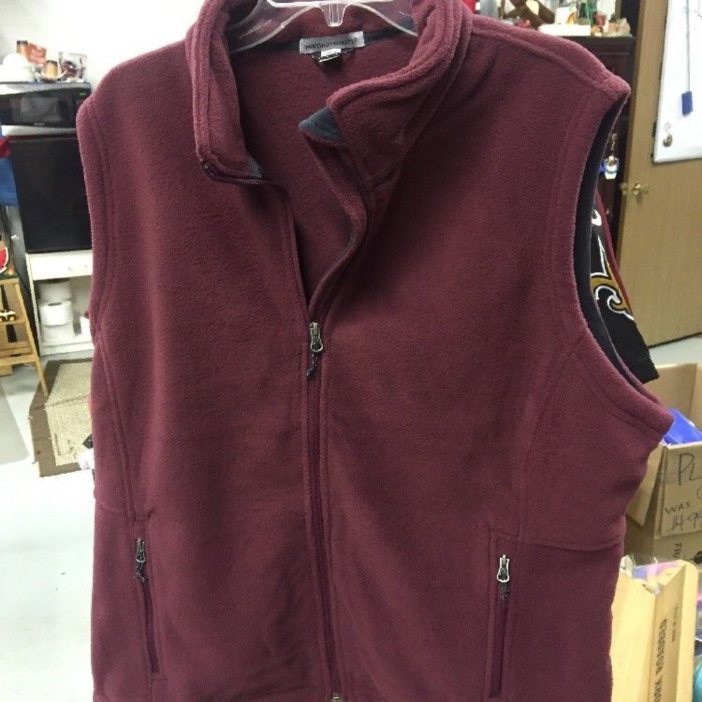 NEW WOMAN'S FLEECE VEST 3XL FULL ZIPPER W/POCKETS